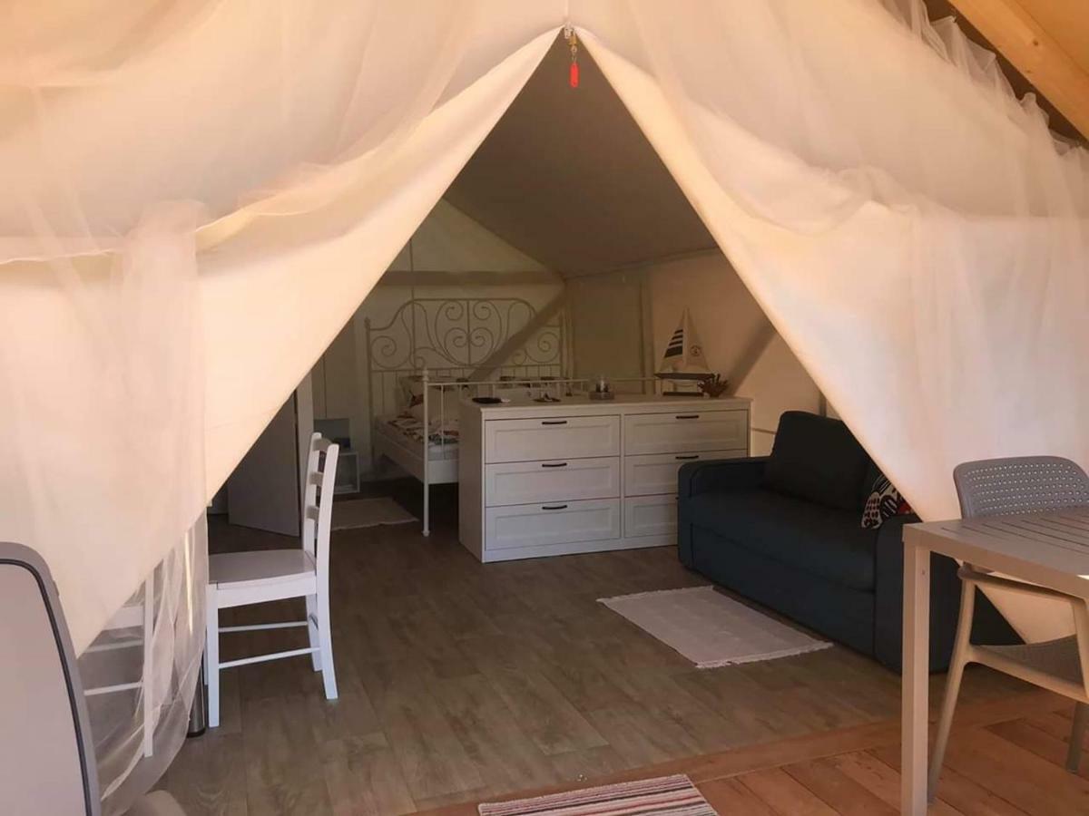 فندق زادارفي  Glamping Ugljan المظهر الخارجي الصورة